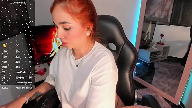 GiaBrooksX online show from 03.17.25