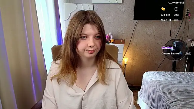 Snapshot of Vivian_cutie chatting on 05.10.26 Vivian cutie online show from 05.10.26