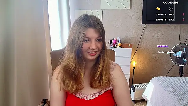Snapshot of Vivian_cutie chatting on 06.07.26 Vivian cutie online show from 06.07.26