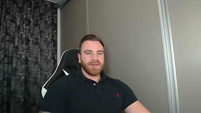 Snapshot of Thori92 chatting on 11.16.25 Thori92 online show from 11.16.25