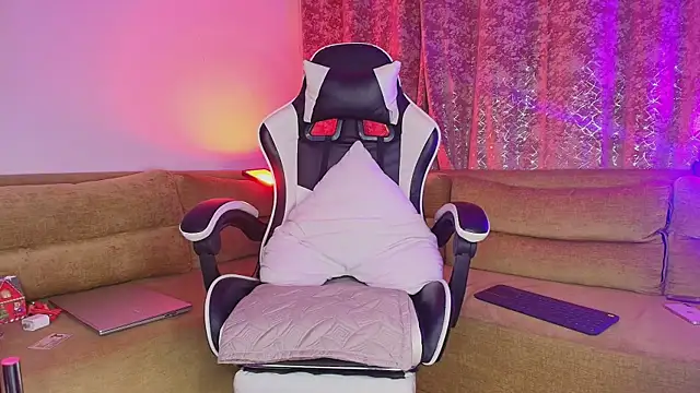 JacoboSwam online show from 12.16.25