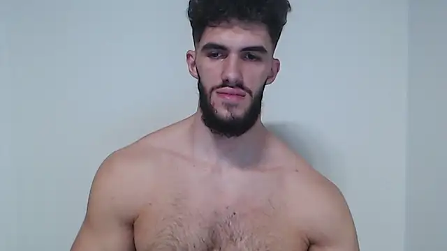 Snapshot of hiddenf chatting on 11.23.25 hiddenf online show from 11.23.25