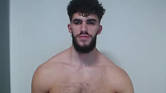 Snapshot of hiddenf chatting on 11.28.25 hiddenf online show from 11.28.25