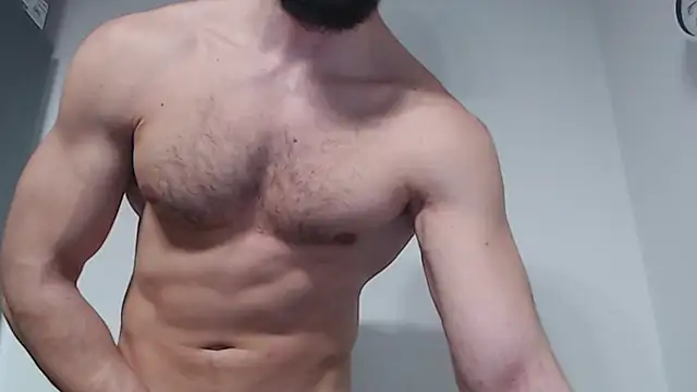 Snapshot of hiddenf chatting on 12.17.25 hiddenf online show from 12.17.25