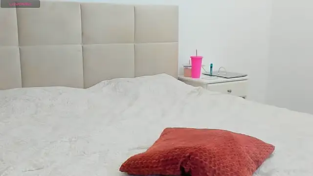 Sunshine Eva online show from 10.21.25