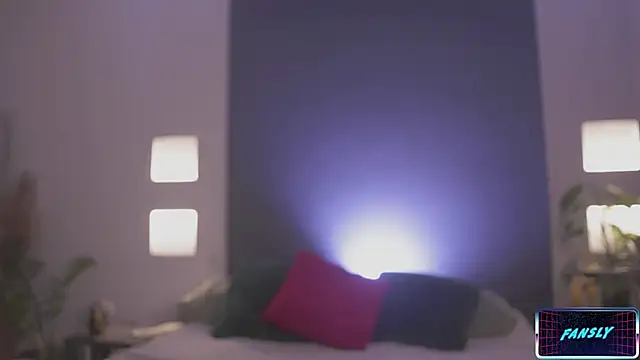 Snapshot of LucyAllenX chatting on 02.18.25 LucyAllenX online show from 02.18.25