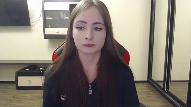 Snapshot of Laralianna chatting on 12.14.24 Laralianna online show from 12.14.24