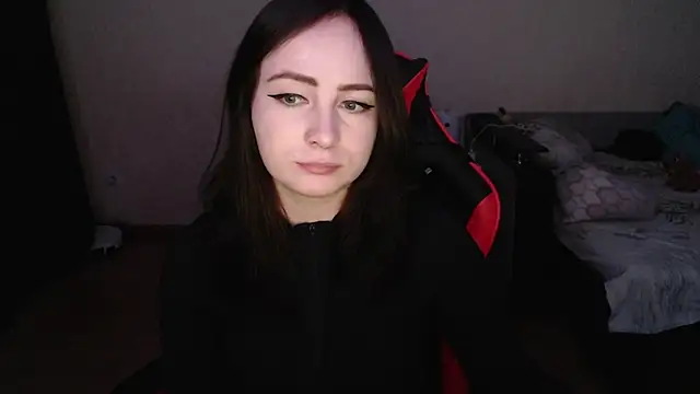 Snapshot of Laralianna chatting on 10.31.25 Laralianna online show from 10.31.25