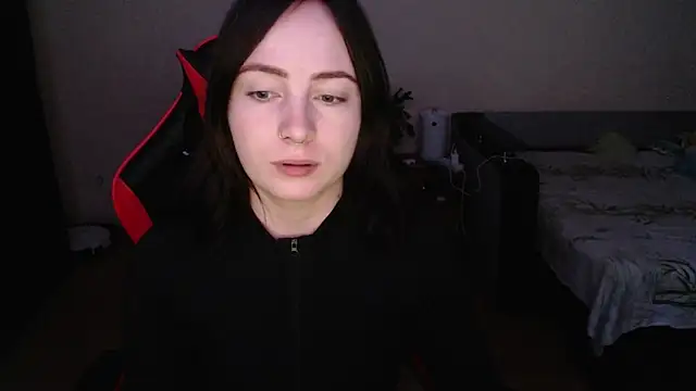 Snapshot of Laralianna chatting on 11.03.25 Laralianna online show from 11.03.25