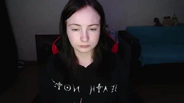 Laralianna online show from 12.13.25