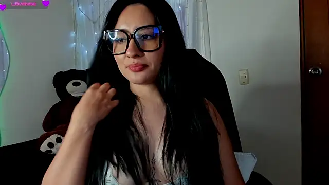 Snapshot of AnushaKumari chatting on 01.04.25 AnushaKumari online show from 01.04.25