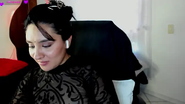 Snapshot of AnushaKumari chatting on 01.11.25 AnushaKumari online show from 01.11.25