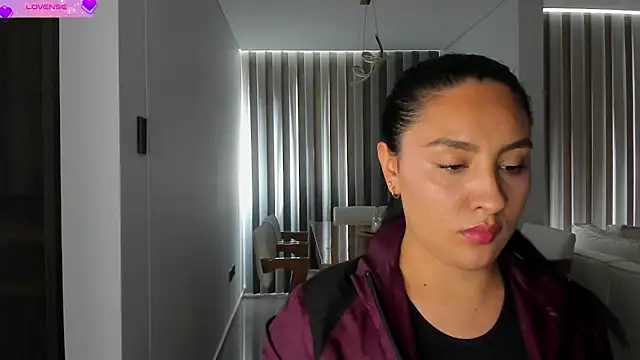 Snapshot of AnushaKumari chatting on 09.29.25 AnushaKumari online show from 09.29.25