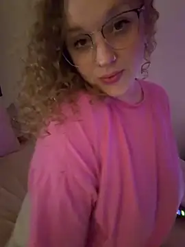 Snapshot of EmmieRae chatting on 02.21.26 EmmieRae online show from 02.21.26