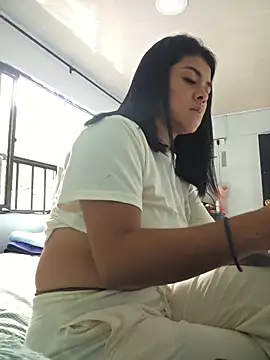 Hannah-grace online show from 10.14.25