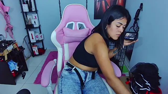 Hannah-grace online show from 10.22.25