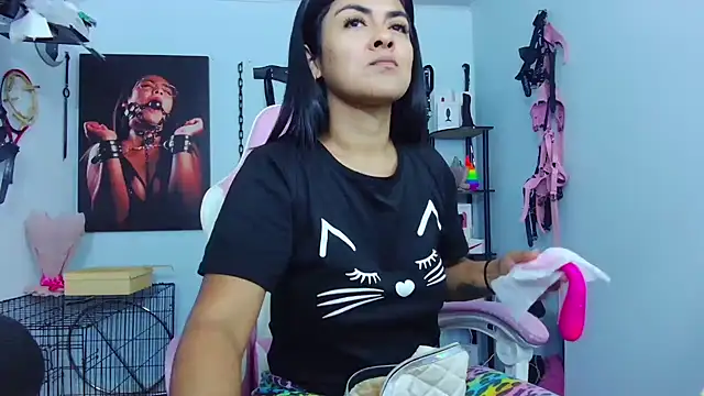 Hannah-grace online show from 12.18.25