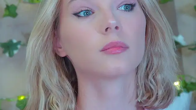 Snapshot of GentleRossi chatting on 03.14.26 GentleRossi online show from 03.14.26