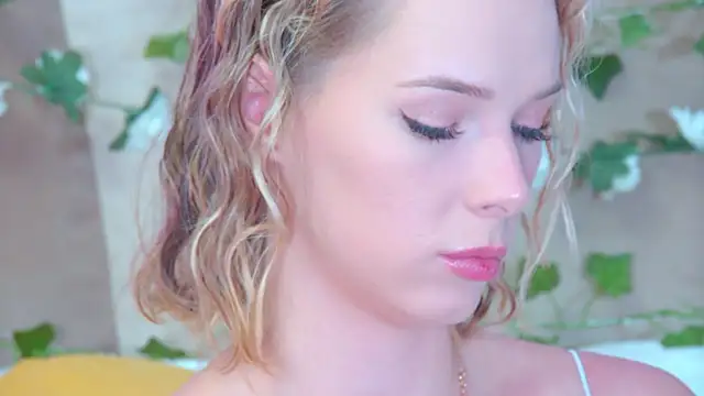 Snapshot of GentleRossi chatting on 03.23.26 GentleRossi online show from 03.23.26