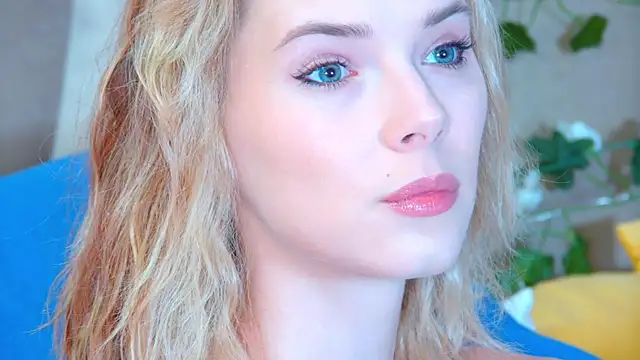 Snapshot of GentleRossi chatting on 04.16.26 GentleRossi online show from 04.16.26