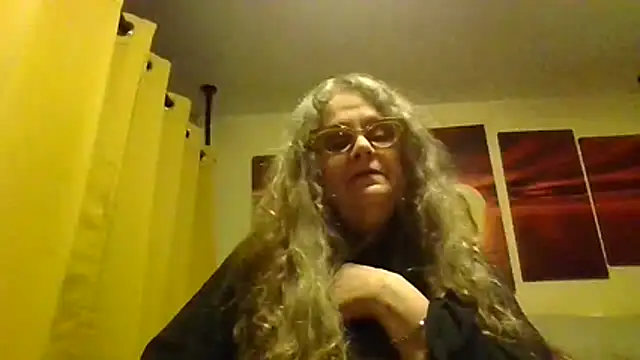 Snapshot of DestineeLoverGirl chatting on 06.19.26 DestineeLoverGirl online show from 06.19.26