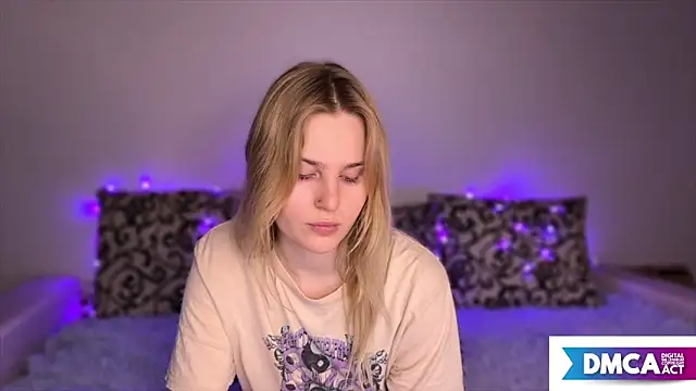 Snapshot of Chanel_Gill chatting on 12.15.24 Chanel Gill online show from 12.15.24