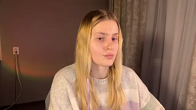 Snapshot of Chanel_Gill chatting on 12.17.24 Chanel Gill online show from 12.17.24