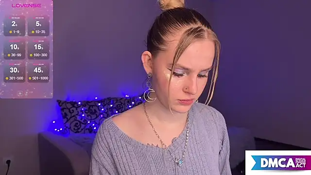 Snapshot of Chanel_Gill chatting on 12.30.24 Chanel Gill online show from 12.30.24