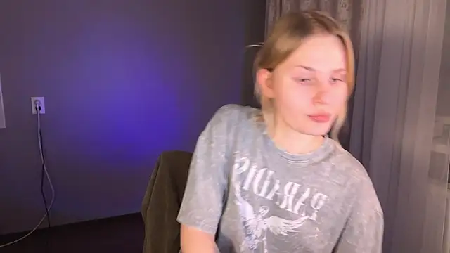 Snapshot of Chanel_Gill chatting on 01.03.25 Chanel Gill online show from 01.03.25