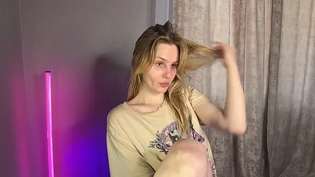 Snapshot of Chanel_Gill chatting on 01.08.25 Chanel Gill online show from 01.08.25