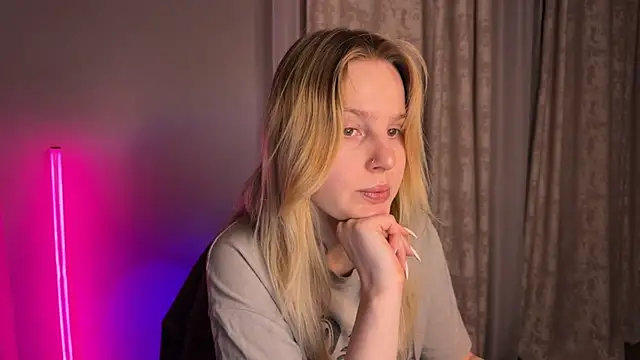 Snapshot of Chanel_Gill chatting on 01.13.25 Chanel Gill online show from 01.13.25