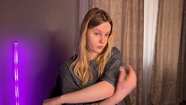 Snapshot of Chanel_Gill chatting on 01.13.25 Chanel Gill online show from 01.13.25