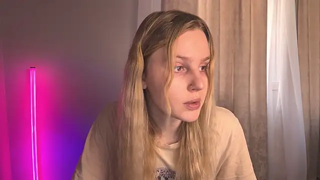 Snapshot of Chanel_Gill chatting on 01.15.25 Chanel Gill online show from 01.15.25