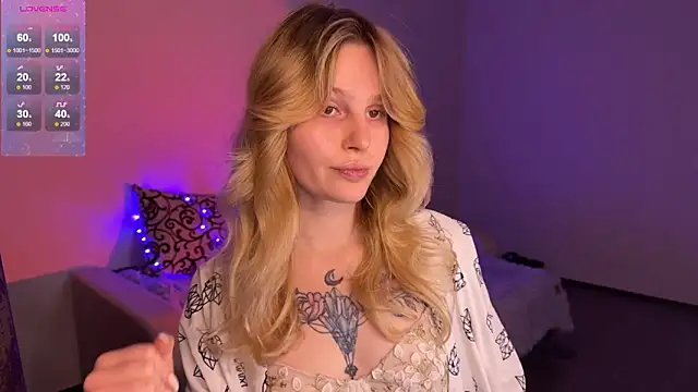 Snapshot of Chanel_Gill chatting on 01.18.25 Chanel Gill online show from 01.18.25