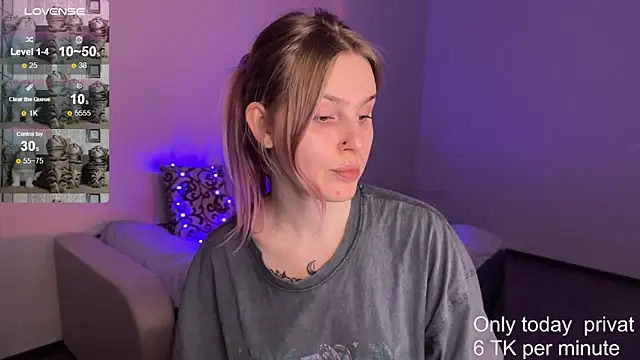 Snapshot of Chanel_Gill chatting on 01.27.25 Chanel Gill online show from 01.27.25