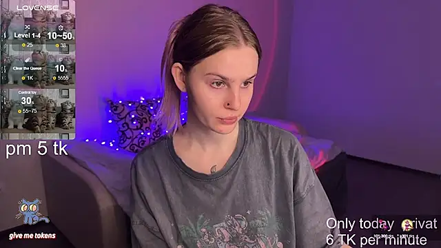 Snapshot of Chanel_Gill chatting on 01.27.25 Chanel Gill online show from 01.27.25