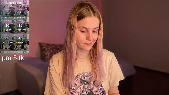 Snapshot of Chanel_Gill chatting on 01.30.25 Chanel Gill online show from 01.30.25