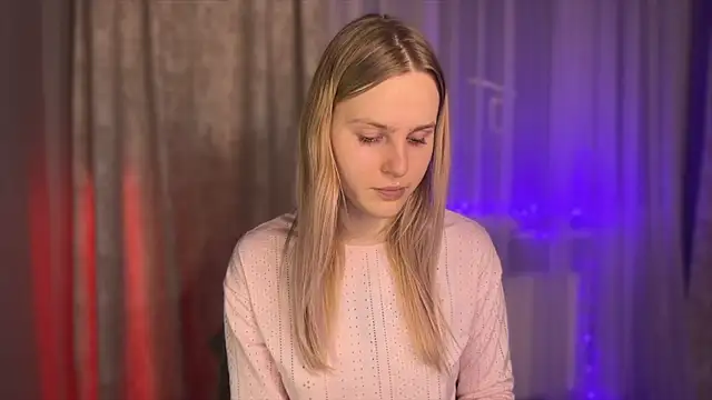 Snapshot of Chanel_Gill chatting on 02.05.25 Chanel Gill online show from 02.05.25