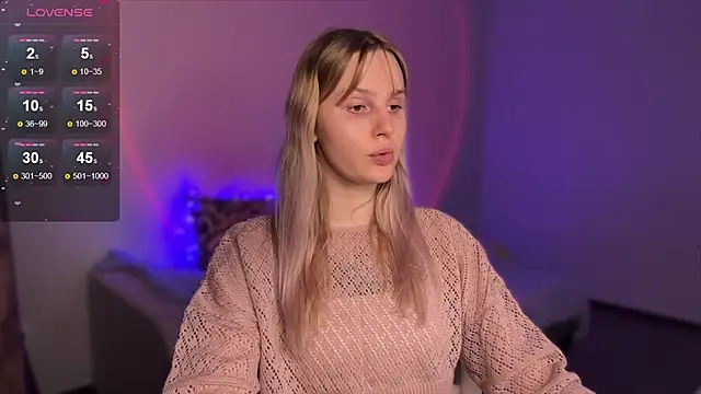 Snapshot of Chanel_Gill chatting on 02.10.25 Chanel Gill online show from 02.10.25