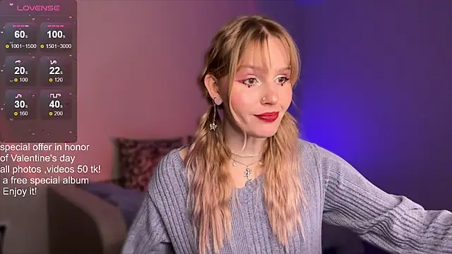 Snapshot of Chanel_Gill chatting on 02.14.25 Chanel Gill online show from 02.14.25