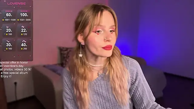 Snapshot of Chanel_Gill chatting on 02.14.25 Chanel Gill online show from 02.14.25