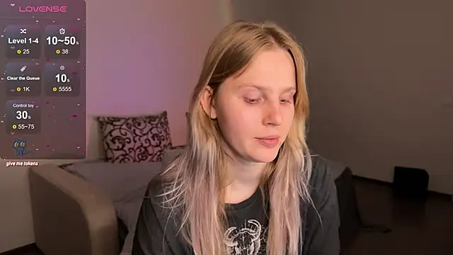 Snapshot of Chanel_Gill chatting on 03.02.25 Chanel Gill online show from 03.02.25