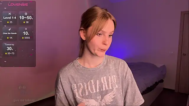 Snapshot of Chanel_Gill chatting on 03.17.25 Chanel Gill online show from 03.17.25