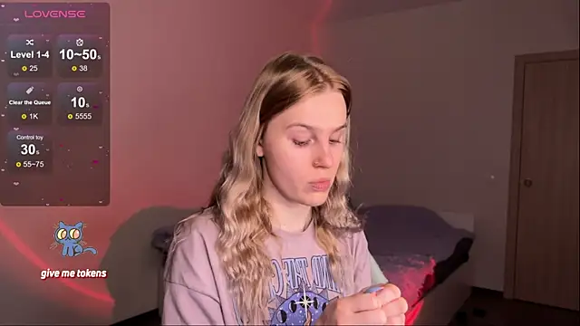 Snapshot of Chanel_Gill chatting on 03.22.25 Chanel Gill online show from 03.22.25