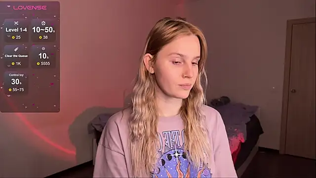 Snapshot of Chanel_Gill chatting on 03.23.25 Chanel Gill online show from 03.23.25