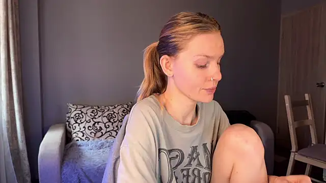 Snapshot of Chanel_Gill chatting on 09.26.25 Chanel Gill online show from 09.26.25