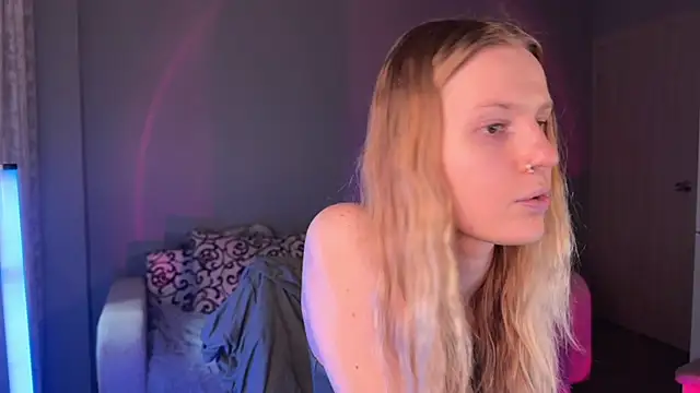 Snapshot of Chanel_Gill chatting on 10.01.25 Chanel Gill online show from 10.01.25