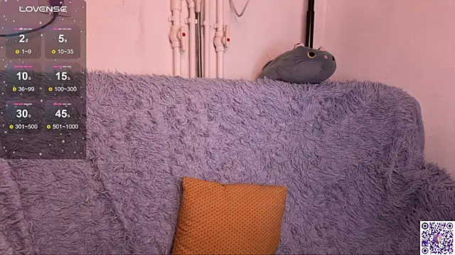 Snapshot of Chanel_Gill chatting on 10.28.25 Chanel Gill online show from 10.28.25