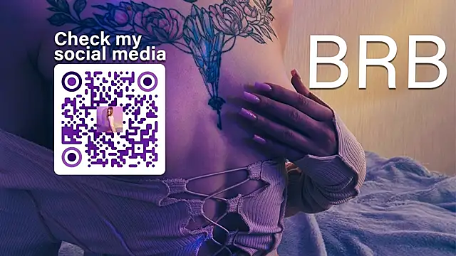 Snapshot of Chanel_Gill chatting on 10.29.25 Chanel Gill online show from 10.29.25