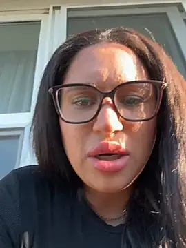 MeghanXO online show from 10.14.25